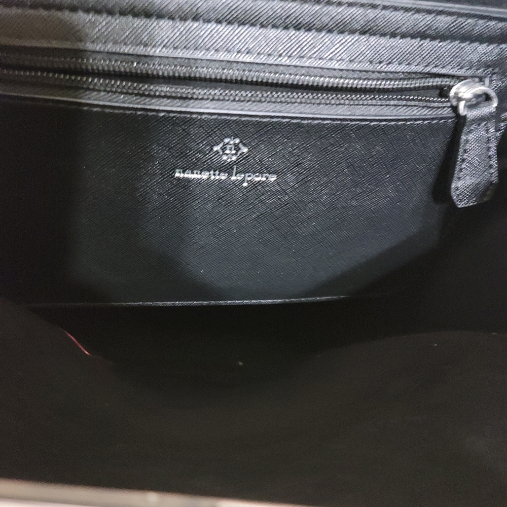 Purse - Picture 7 of 9